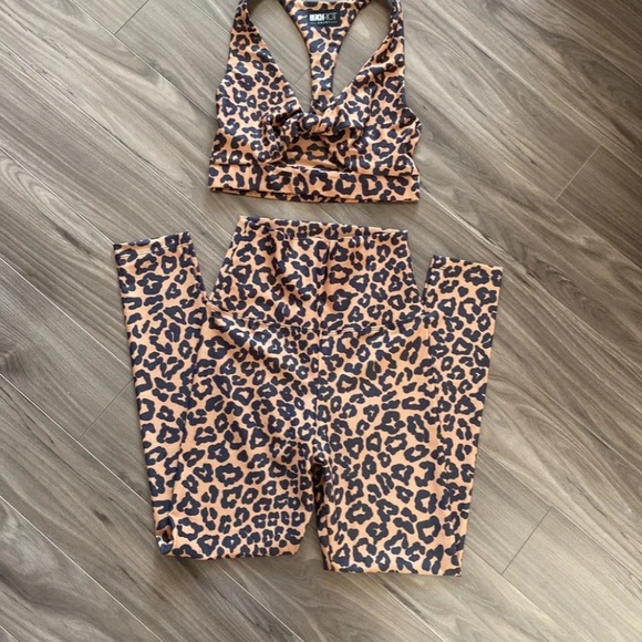 Beach Riot Two-Piece Set - High Waisted Piper Legging Leopard - Picture 3 of 7